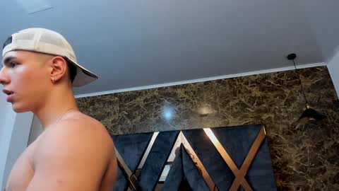 Snapshot of salvatore_damore chatting on 01-06-25, 05:27 SALVATORE online show from 01-06-25, 05:27