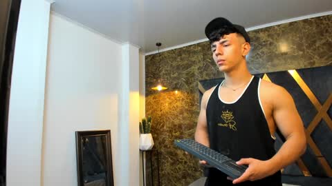 Snapshot of salvatore_damore chatting on 01-20-25, 11:13 SALVATORE online show from 01-20-25, 11:13