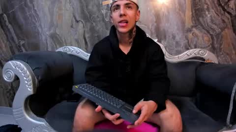 Snapshot of salvatore_damore chatting on 09-16-25, 11:33 SALVATORE online show from 09-16-25, 11:33