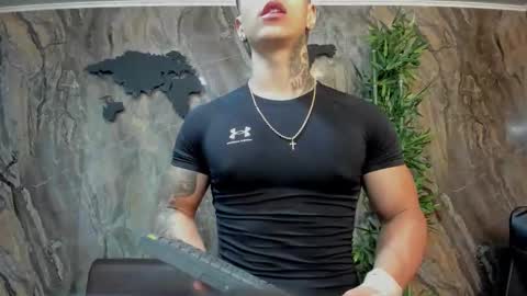 Snapshot of salvatore_damore chatting on 10-06-25, 11:29 SALVATORE online show from 10-06-25, 11:29