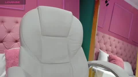 Snapshot of salvatore_monterey chatting on 01-10-25, 04:33 salvatore online show from 01-10-25, 04:33