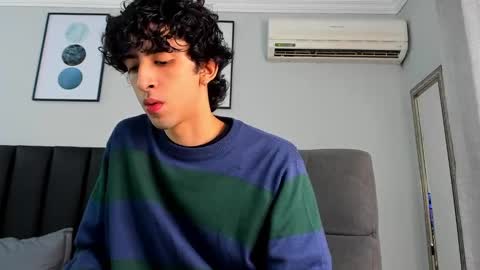 Snapshot of salvatore_monterey chatting on 02-21-25, 02:38 salvatore online show from 02-21-25, 02:38