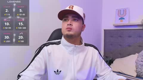 Salvatore  online show from 09-17-25, 08:43