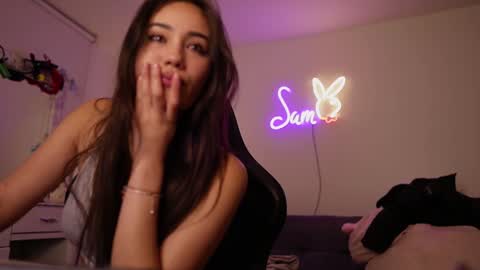 Snapshot of sam01___ chatting on 01-28-25, 02:11 Stefana or Samchispas online show from 01-28-25, 02:11