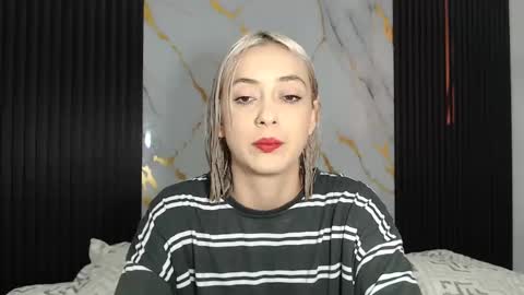 Snapshot of sam_and_mike chatting on 01-12-25, 10:33 sammmikee online show from 01-12-25, 10:33