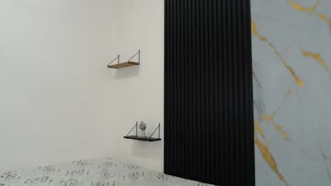 Snapshot of sam_and_mike chatting on 01-18-25, 05:15 sammmikee online show from 01-18-25, 05:15