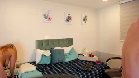 Snapshot of sam_and_molly chatting on 02-12-25, 10:04 Sam and Molly online show from 02-12-25, 10:04