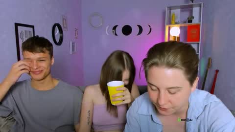 Sam online show from 09-10-25, 05:51