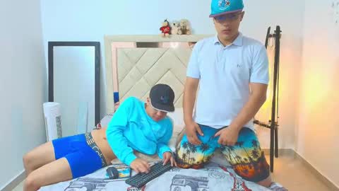 Snapshot of sam_tnt9 chatting on 11-04-25, 08:46 sam_tnt9 online show from 11-04-25, 08:46