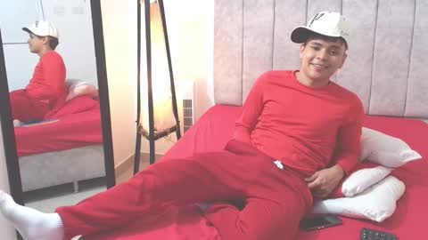 Snapshot of sam_tnt9 chatting on 02-25-26, 02:32 sam_tnt9 online show from 02-25-26, 02:32