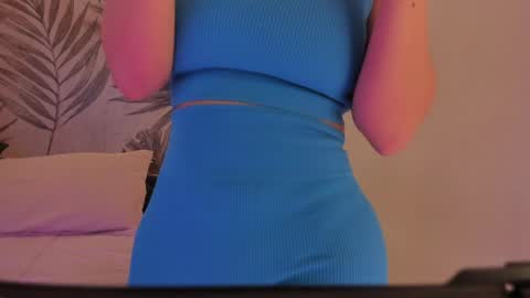 Snapshot of samaantha_white_ chatting on 05-06-26, 11:26 Samaantha online show from 05-06-26, 11:26