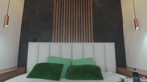   online show from 12-14-25, 12:32