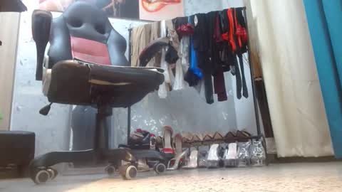 Snapshot of samanta_brownn_ chatting on 04-30-26, 11:16 samanta online show from 04-30-26, 11:16
