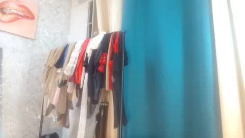 Snapshot of samanta_brownn_ chatting on 05-07-26, 11:04 samanta online show from 05-07-26, 11:04