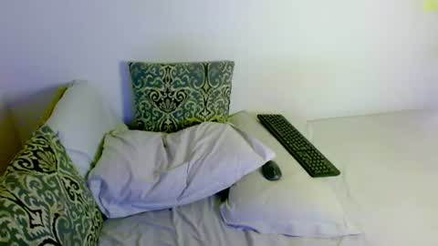 Snapshot of samanta_r_ chatting on 07-28-26, 08:52 Samanta online show from 07-28-26, 08:52