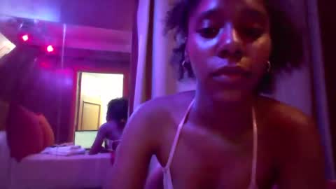 Snapshot of samantakiki chatting on 03-14-26, 01:38 Samantha online show from 03-14-26, 01:38