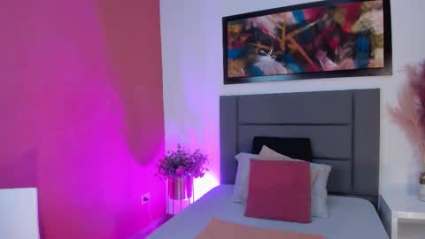 Snapshot of samantavee chatting on 09-12-25, 11:54 Samanta Vee online show from 09-12-25, 11:54