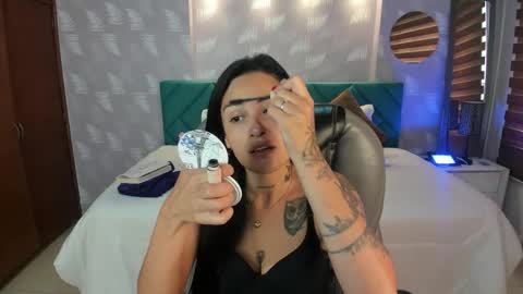 Snapshot of samantha__gomez1 chatting on 10-21-25, 12:39 natalia online show from 10-21-25, 12:39