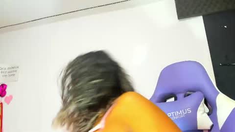 Snapshot of samantha__smile__ chatting on 07-19-26, 05:05 Samanthasmile online show from 07-19-26, 05:05
