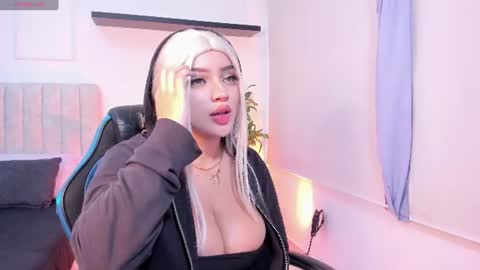 SAMANTHA online show from 07-15-26, 10:48