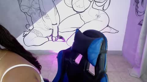 samantha_bigtits1 online show from 09-19-25, 06:52