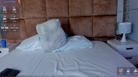 Snapshot of samantha_cp_ chatting on 11-22-25, 12:15 Sammy online show from 11-22-25, 12:15