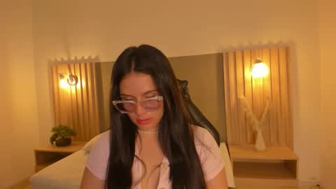 S A M A N T H A online show from 01-08-26, 07:49