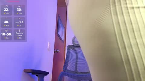 Snapshot of samantha_ros1 chatting on 05-15-26, 01:29 Samantha Ros online show from 05-15-26, 01:29
