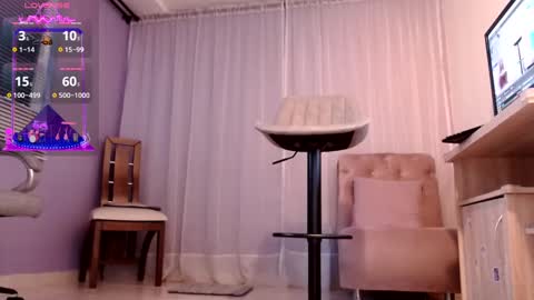 Snapshot of samantha_thompsoon chatting on 01-04-25, 12:05 samantha_thompsoon online show from 01-04-25, 12:05