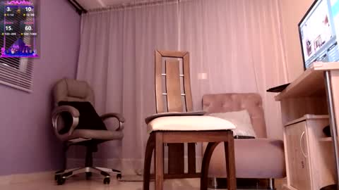 Snapshot of samantha_thompsoon chatting on 01-08-25, 12:05 samantha_thompsoon online show from 01-08-25, 12:05