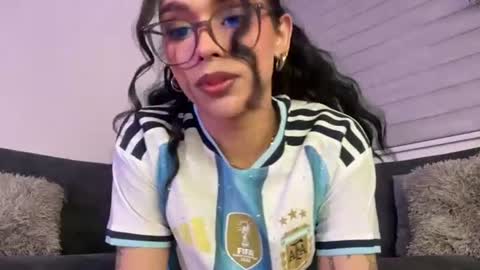 Samantha Bernardo online show from 06-17-26, 04:15