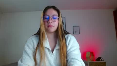 samanthachop online show from 06-19-26, 01:37