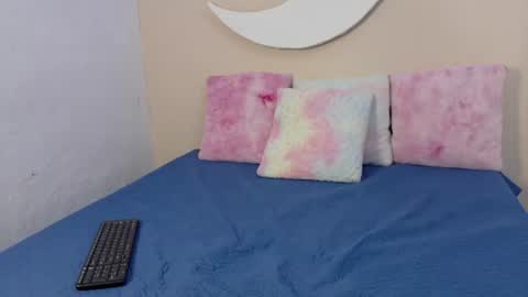 Snapshot of samanthalaurent chatting on 07-17-26, 07:30 samanthalaurent online show from 07-17-26, 07:30