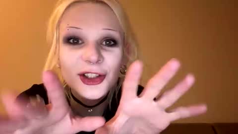 Samantha online show from 04-21-26, 04:23