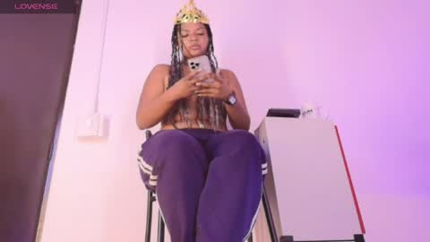 Snapshot of samanthamilan1 chatting on 06-16-26, 11:46 Sam online show from 06-16-26, 11:46