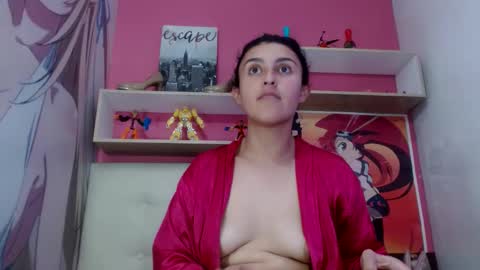 Snapshot of samanthamoonsx chatting on 12-05-24, 05:17 Samantha online show from 12-05-24, 05:17