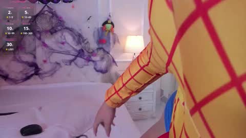 Snapshot of samanthapierce chatting on 10-27-25, 12:09 Samantha online show from 10-27-25, 12:09