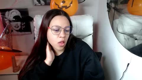 Samantha online show from 10-15-25, 03:34