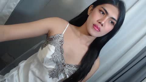 Snapshot of samanthasweety chatting on 02-07-25, 05:20 Samantha online show from 02-07-25, 05:20