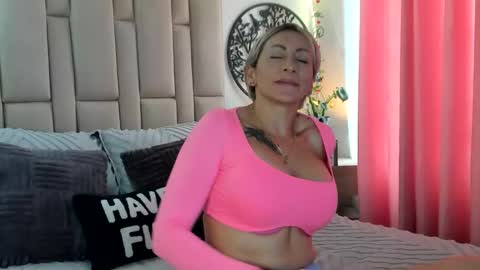 Samixmami online show from 01-18-26, 01:04