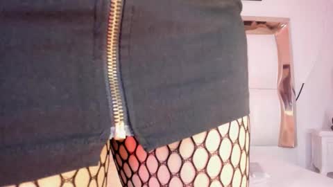 Snapshot of samanttamilf chatting on 09-20-25, 10:11 samanttamilf online show from 09-20-25, 10:11