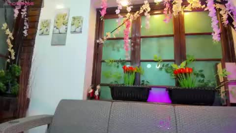 Snapshot of samara_selene chatting on 06-20-26, 03:31 SAMARA online show from 06-20-26, 03:31