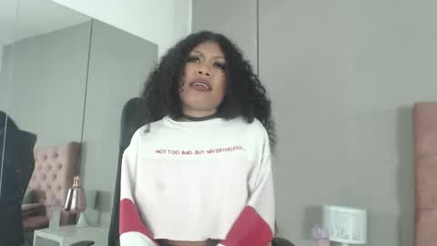 samaragrey18 online show from 02-19-25, 07:50