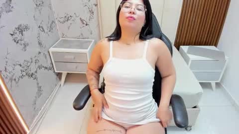 Snapshot of samaralee3 chatting on 02-16-26, 12:34 samaralee3 online show from 02-16-26, 12:34