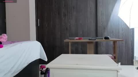 Sara  online show from 04-21-26, 11:05