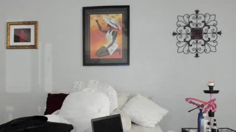 Yaya online show from 02-08-25, 02:47