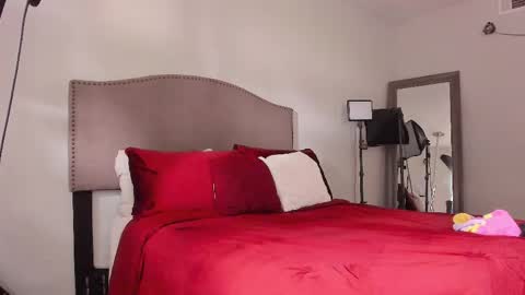 Snapshot of samatha1998 chatting on 04-25-26, 04:59 Yaya online show from 04-25-26, 04:59