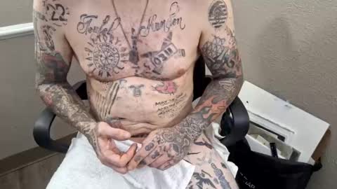 Snapshot of samboiamtho chatting on 02-20-25, 06:17 samboiamtho online show from 02-20-25, 06:17