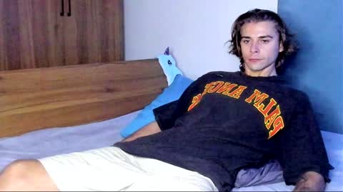 Snapshot of samgorgeous chatting on 01-03-25, 03:12 Fansly - Top4fans online show from 01-03-25, 03:12