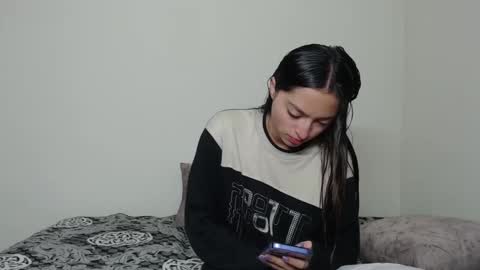 Snapshot of sami_and_gael chatting on 02-26-26, 01:15 Tami Gael online show from 02-26-26, 01:15